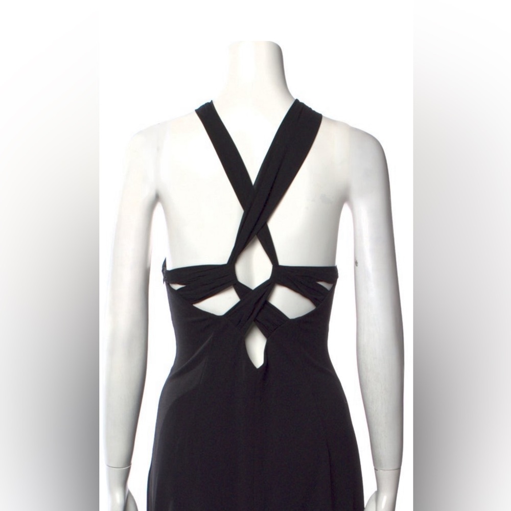 VERA WANG: Elegant Black Evening Dress - Picture 6 of 11